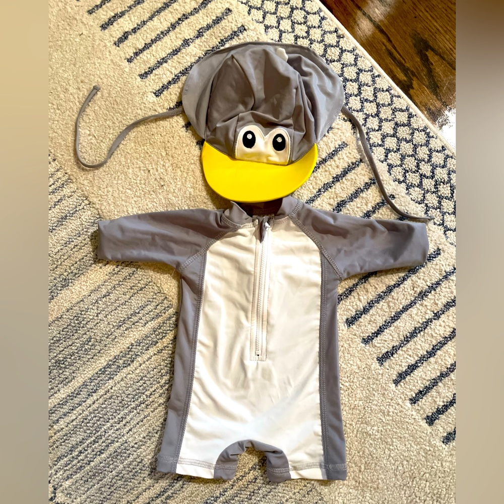 Newborn bathing suit and hat